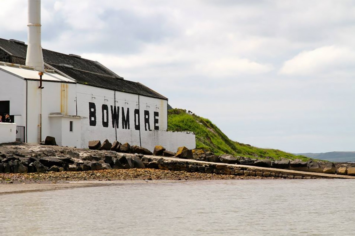 Best Scottish Distillery Tours: Bowmore Distillery