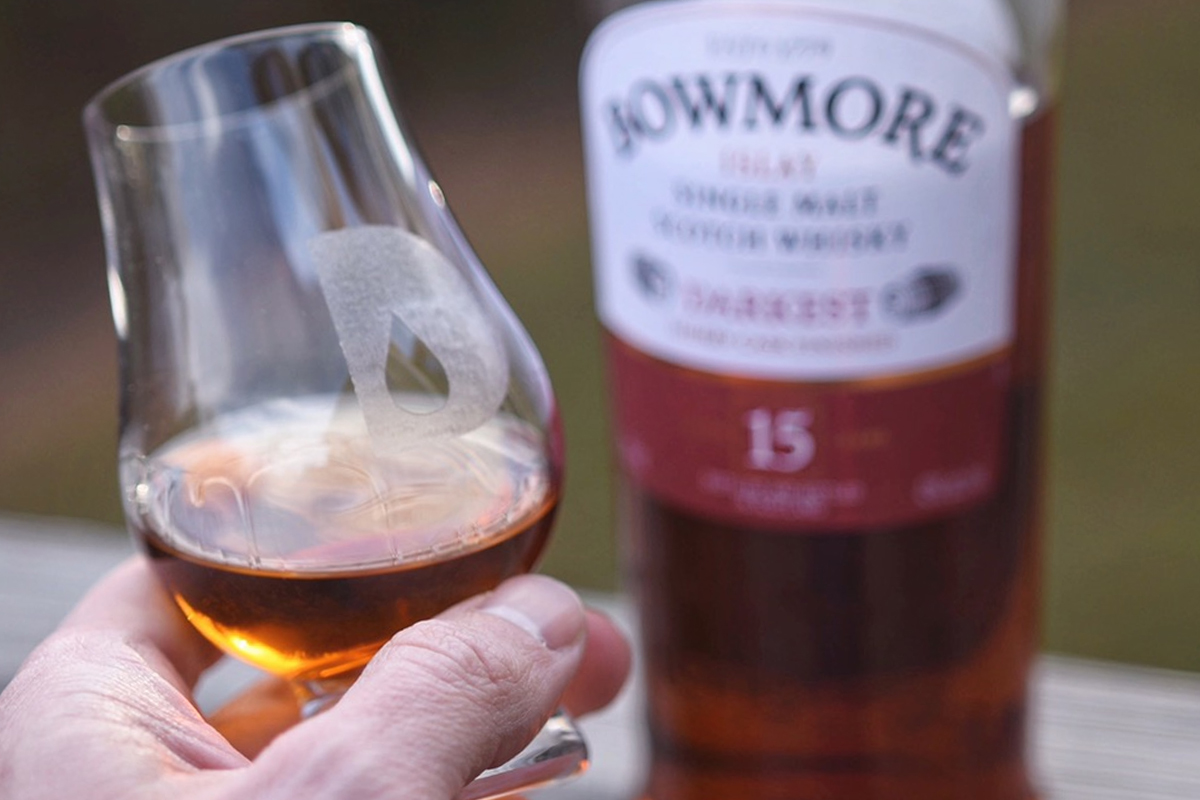 age statement: Bowmore Darkest 15